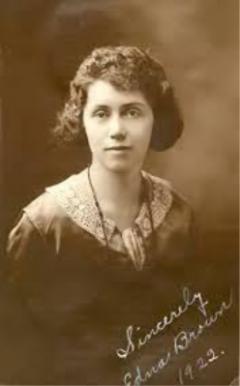 Edna Brown, 1922